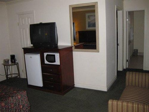 Redondo Inn&suites Motel